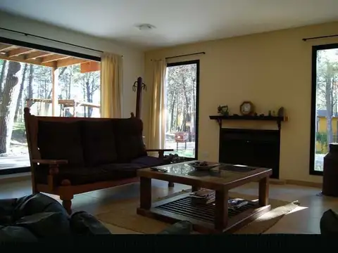 Casa en Alquiler Temporal con 1 cochera