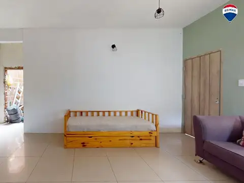 VENTA CASA 4 AMBIENTES CON PILETA MORENO