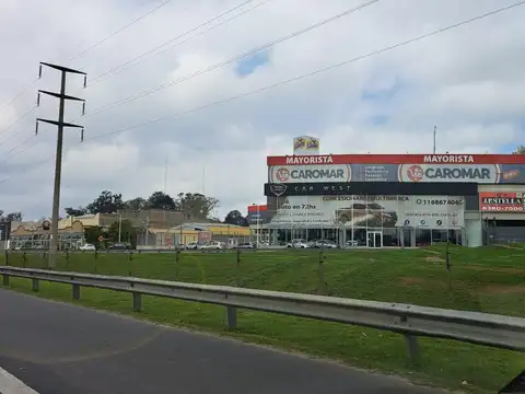 Colectora Sur Acceso Oeste al 4300