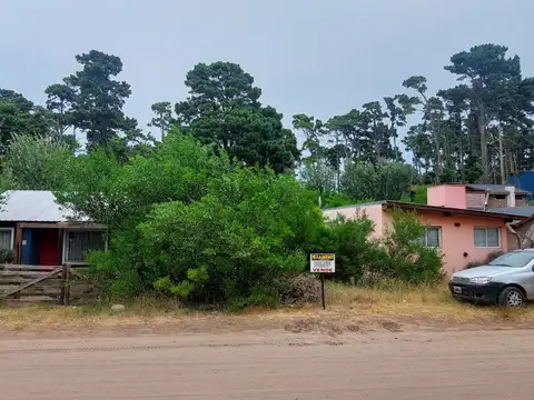 Excelente lote en zona residencial unifamiliar