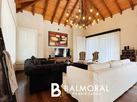 Penelope esquina Olimpo