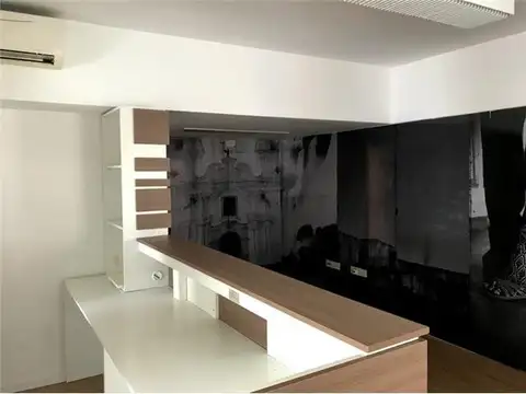 Oficina en Venta con 4 cocheras