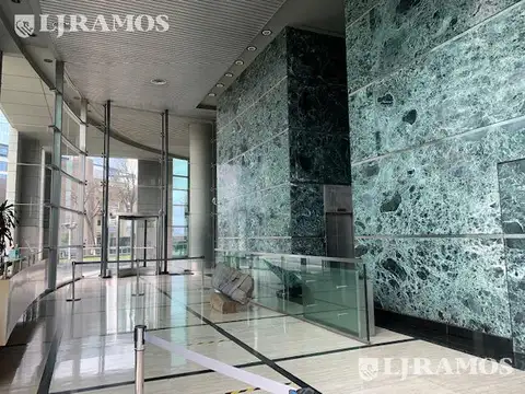 Oficina en Alquiler al Norte