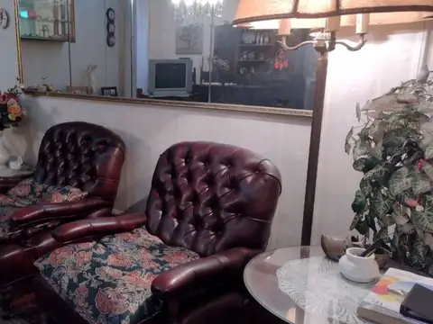 Dpto 4 Amb muy bien ubicado a mts. de Constitucion