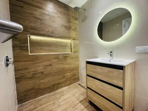 Departamento en Av. Independencia 1600 de tres ambientes reciclado