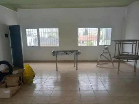 Galpon en Venta 38  mts Fondo