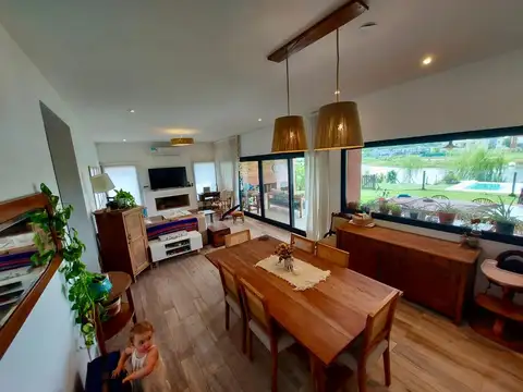 Casa en Venta de 4 dormitorios