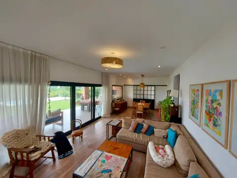 Casa en Venta en El Canton, USD 395.000