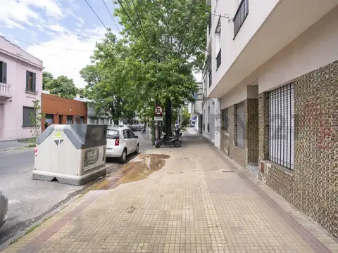 64 entre 6 y 7 , Piso 0