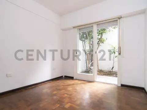 PH EN VENTA EN LA PLATA 1 DORMITORIO CON PATIO PLANTA BAJA