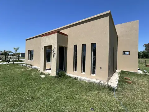 BARRIO LAS CALANDRIAS