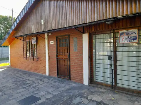 CASA 3 AMBIENTES CON GARAGE PATIO Y GALPON VENTA