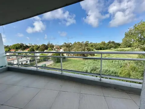 Avenue Joaquín de Viana 100