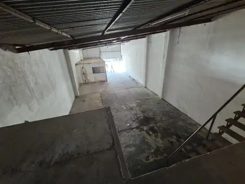 Galpon en Venta 8  mts Frente