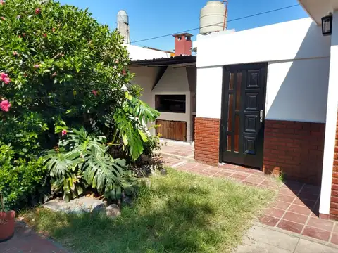 Depto Tipo Casa en Alquiler de 3 ambientes