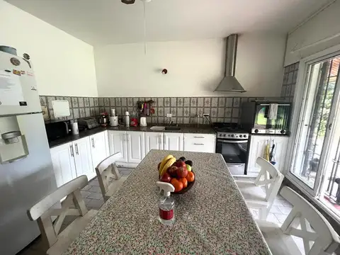 Casa 3 ambientes con 2 baños