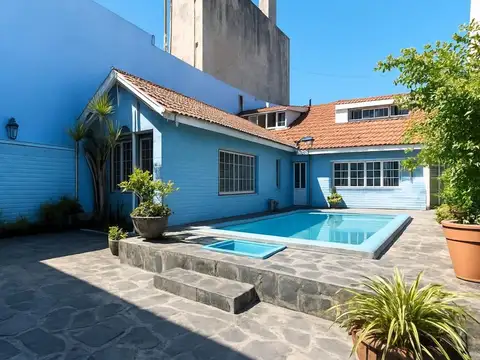Casa en Venta con 1 cochera
