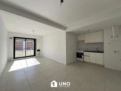 Cochabamba y 1º de Mayo - Dpto Monoambiente Externo. Cochera disponible.