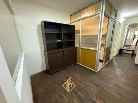 Oficina 2 ambientes con 1 baño