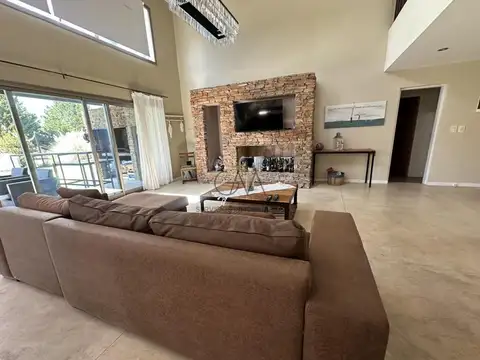 Casa en Alquiler en Arenas del Sur, USD 3.000