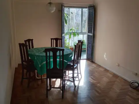 República De La India 3000, Piso 5