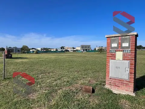 Santa Lucia, Pilar del Este