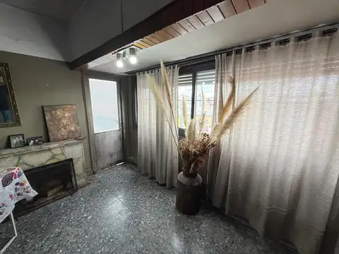 Depto Tipo Casa en Venta 46 años