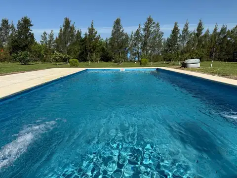 AV, VALERIA DE CROTTO A 700 MTS DE RUTA 205- URIBELARREA.