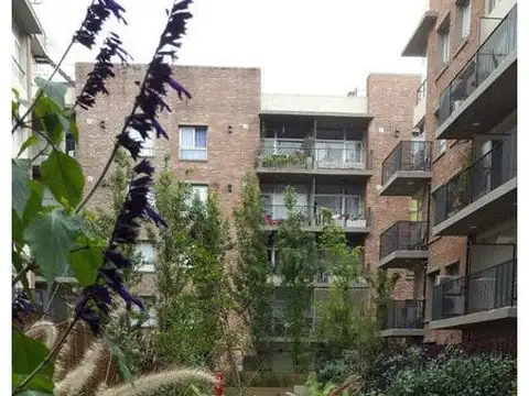 Franklin D Roosevelt 5800, Piso 2