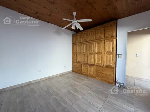 Depto Tipo Casa en Alquiler en Florida Mitre/Este, $ 1.200.000