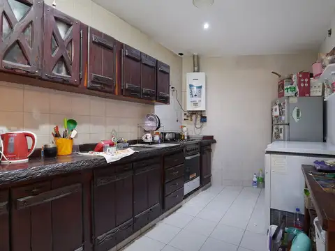 Casa 5 ambientes con 2 baños