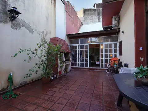 VENTA CASA 5 AMB PATIO + TERRAZA -PARQUE PATRICIOS