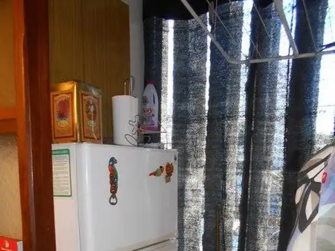 Neptuno  - 2 Ambientes con cochera cubierta y gas natural.-