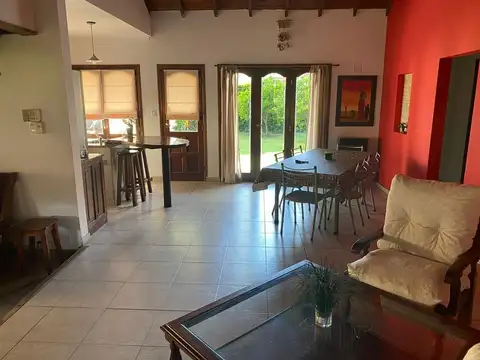 Casa en Alquiler de 3 dormitorios