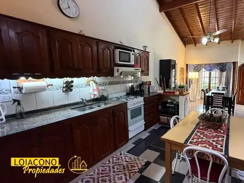 Casa en Venta con 1 cochera