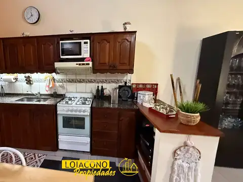 Casa 4 ambientes con 1 baño