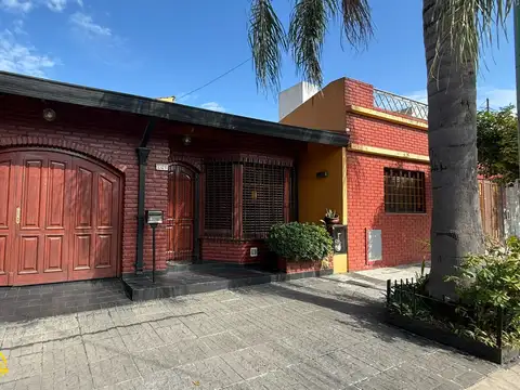 Casa en venta 4amb c/cochera, Tza y Qcho - Pje. Alfarero 4100 - Loiacono Propiedades