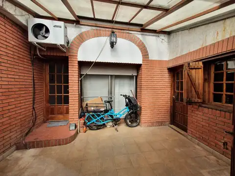 Depto Tipo Casa en Venta en Coghlan, USD 160.000