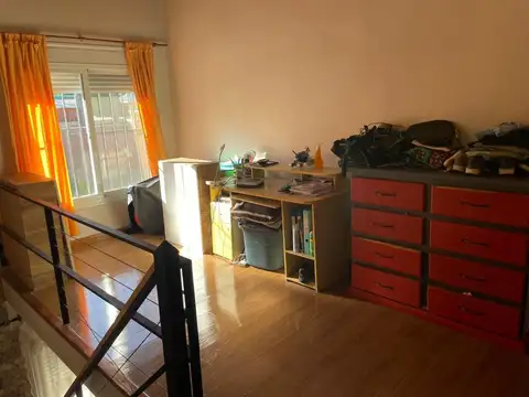 Domingo Chimondegui e/ 12 de Octubre y 25 de Mayo