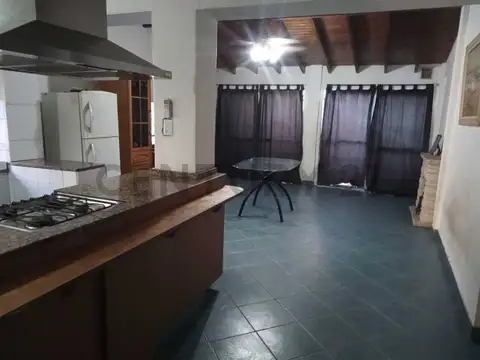 Casa en Venta en Castelar, USD 96.000