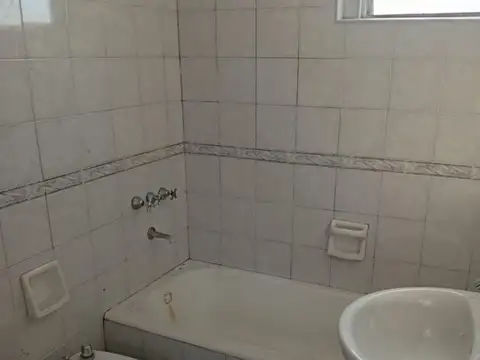 Lisandro De La Torre 780 , Piso 8