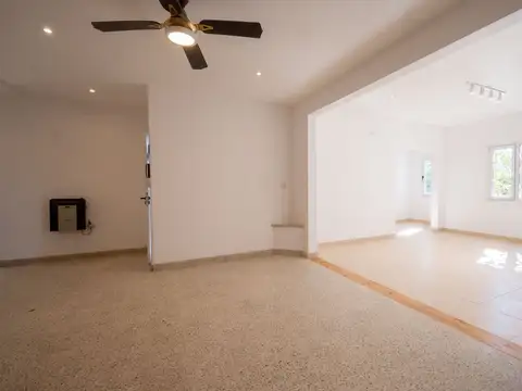 Depto Tipo Casa en Alquiler de 3 dormitorios