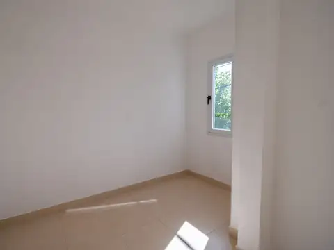 Depto Tipo Casa 4 ambientes con 1 baño