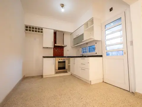 Depto Tipo Casa en Alquiler de 4 ambientes