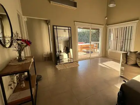Casa 3 ambientes con 2 baños