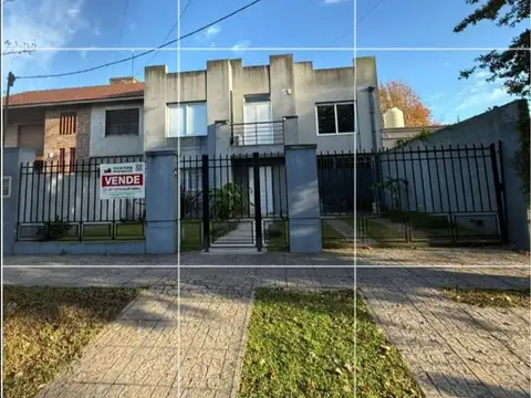 Casa céntrica en venta, Marcos Paz.