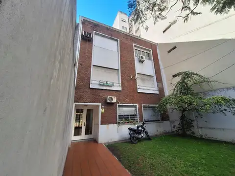 Monoambiente sobre Luis Maria Campos 2º por esc. contrafrente muy luminoso