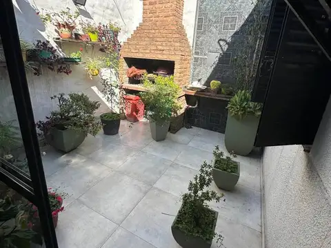 VENTA PH 4 AMBIENTES  EN VILLA BALLESTER SIN EXPENSAS CON 2 PATIOS PARRILLA Y QUINCHO