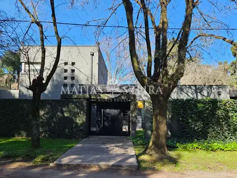 Casa en Venta en Barrio Parque Leloir, USD 600.000