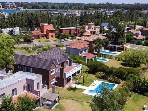 Terreno en Venta de 742,0 m2